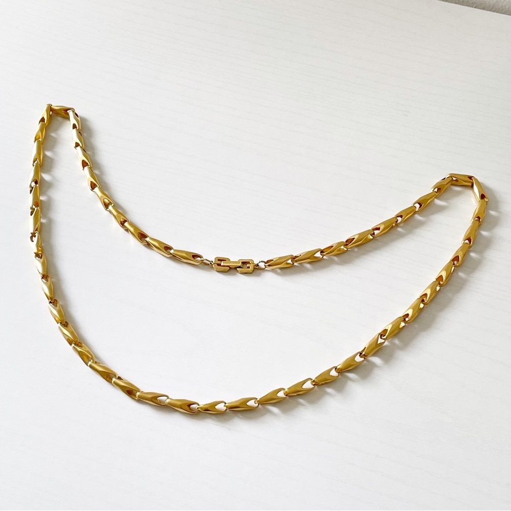 Givenchy vintage matte gold bike link style chain necklace - Picture 2 of 8